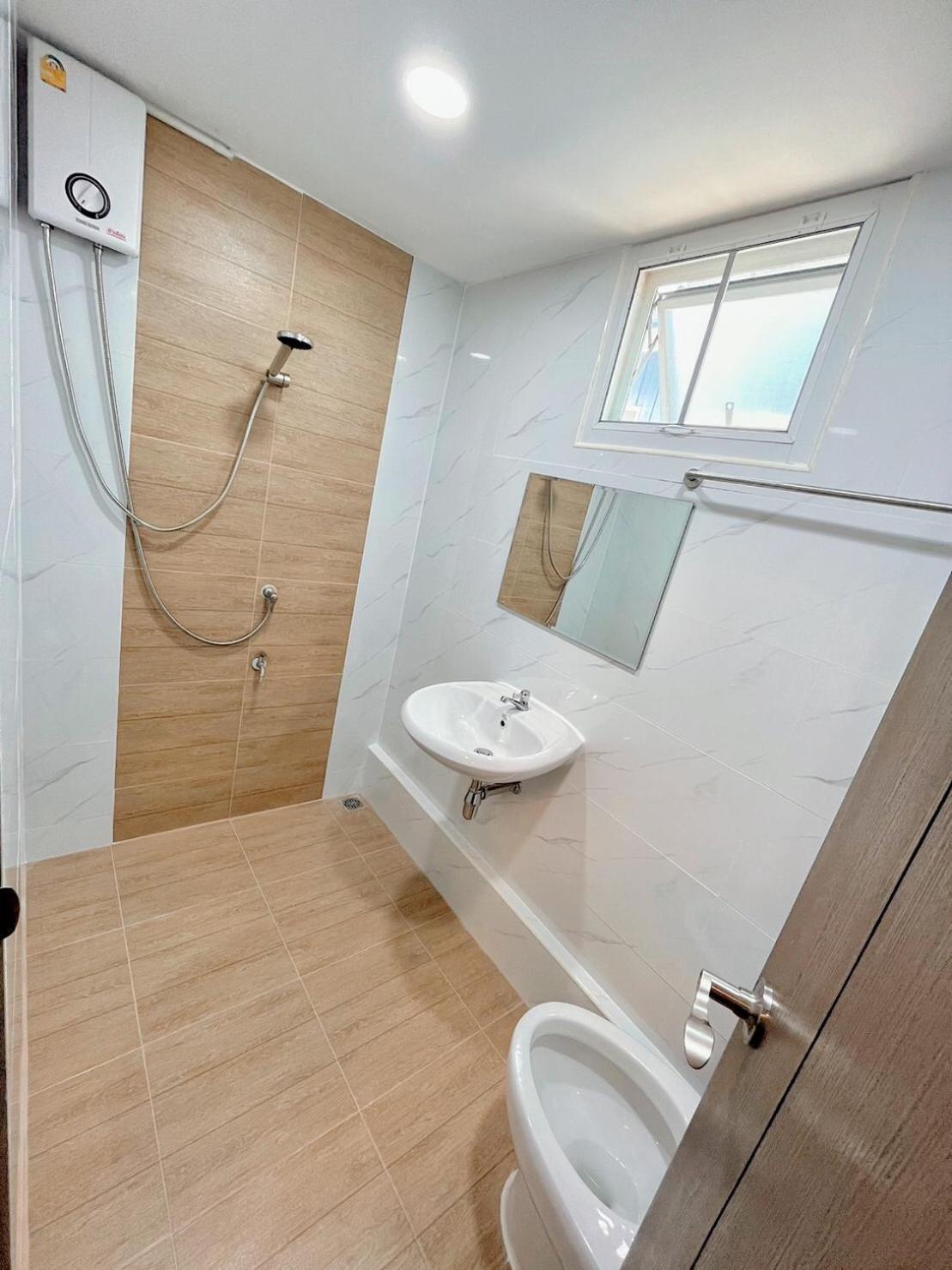 Отель Number9 Bangkoknoi Bkk Экстерьер фото